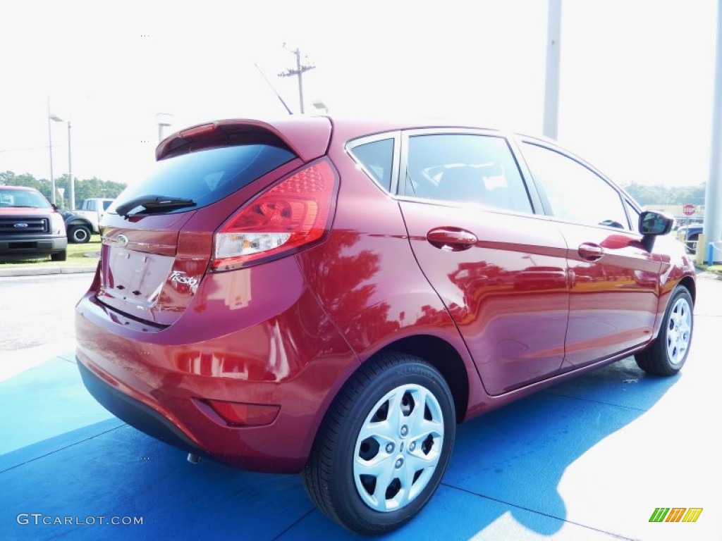 2013 Fiesta SE Hatchback - Ruby Red / Charcoal Black photo #3
