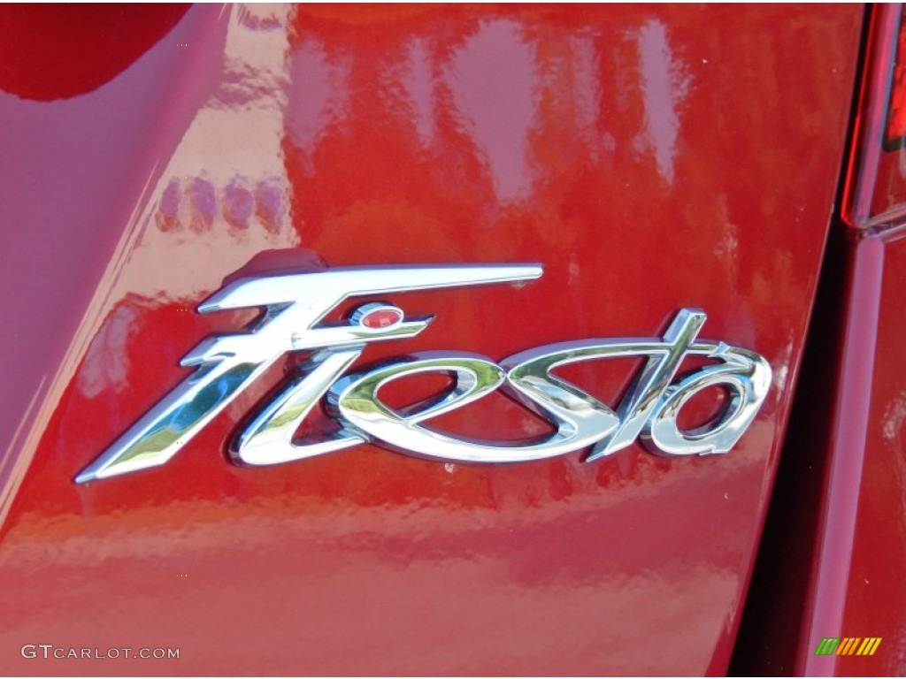 2013 Fiesta SE Hatchback - Ruby Red / Charcoal Black photo #4