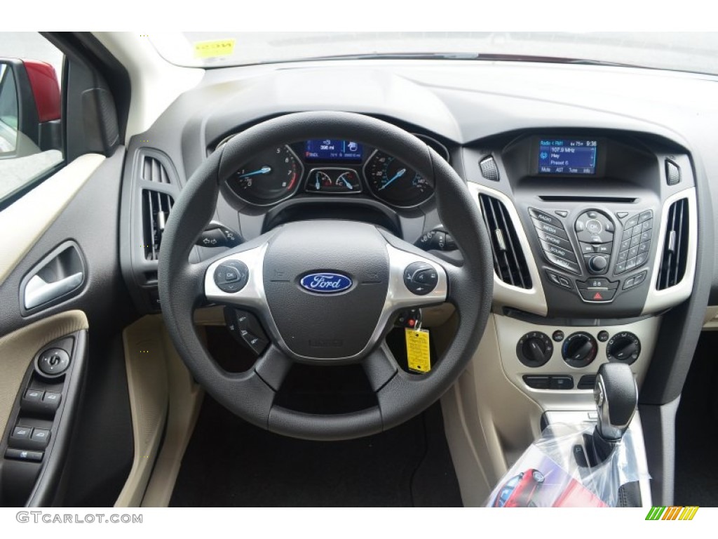 2014 Ford Focus SE Hatchback Medium Light Stone Dashboard Photo #84340776