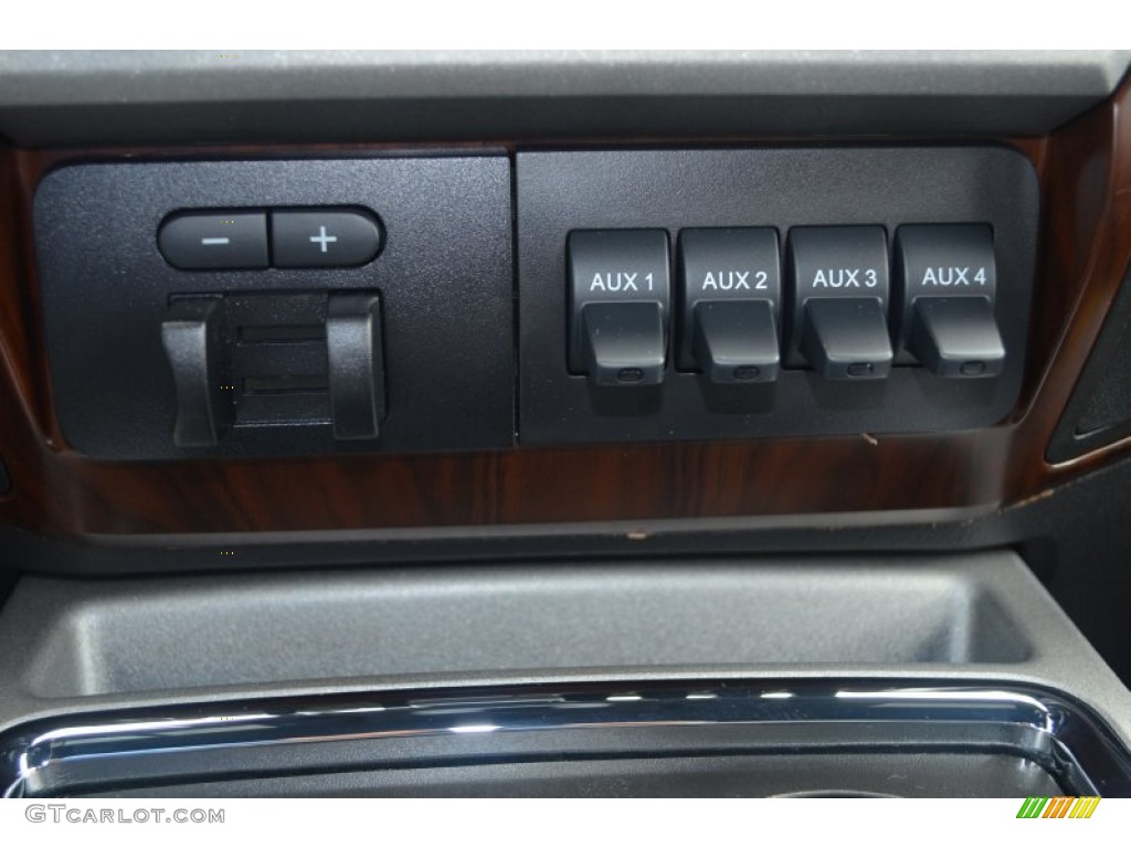 2014 Ford F250 Super Duty Lariat Crew Cab 4x4 Controls Photo #84341436