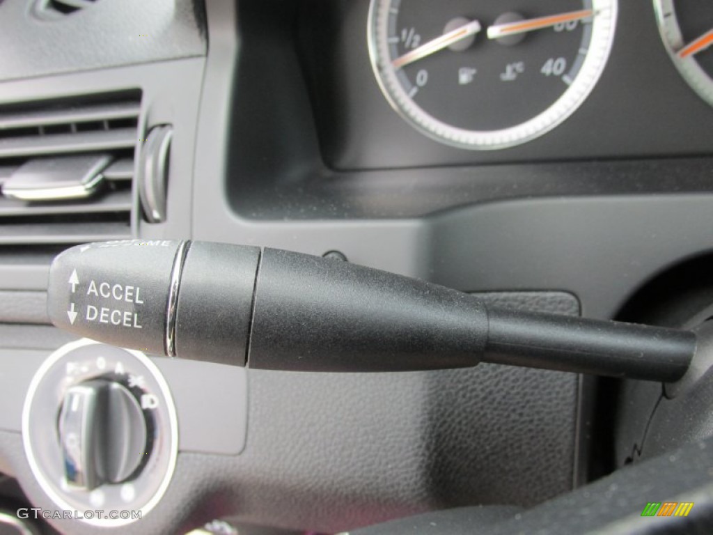 2008 Mercedes-Benz C 300 4Matic Luxury Controls Photo #84342478