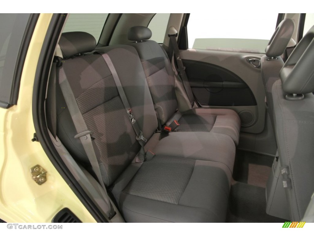 2007 Chrysler PT Cruiser Limited Rear Seat Photo #84345120