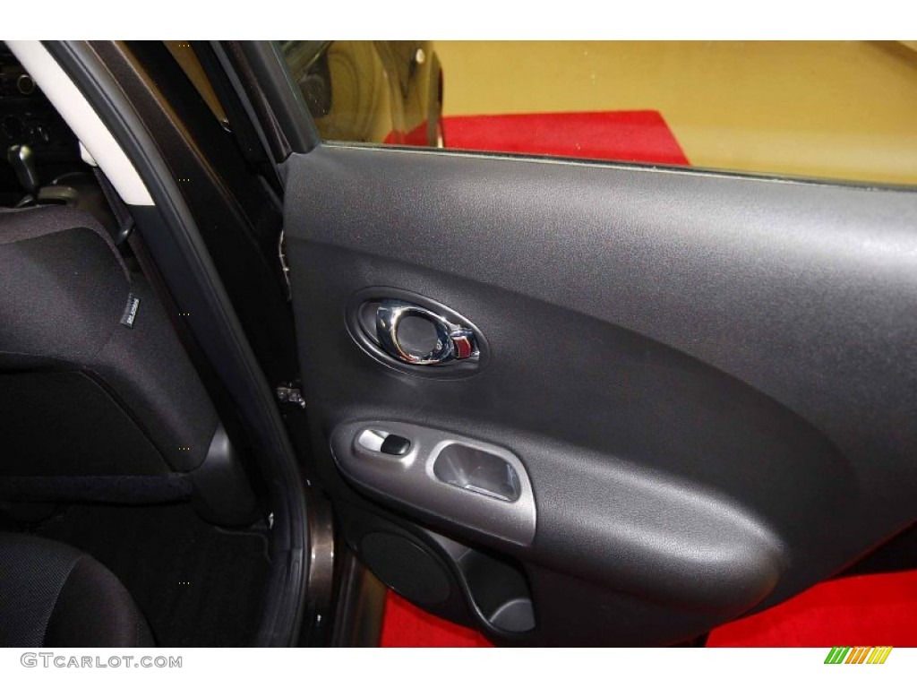 2011 Juke S - Metallic Bronze / Black/Silver Trim photo #16
