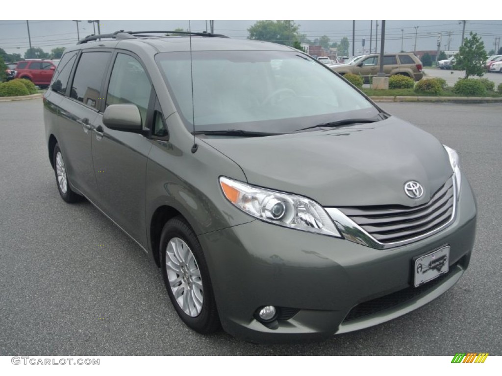 2011 Sienna XLE - Cypress Green Pearl / Light Gray photo #2