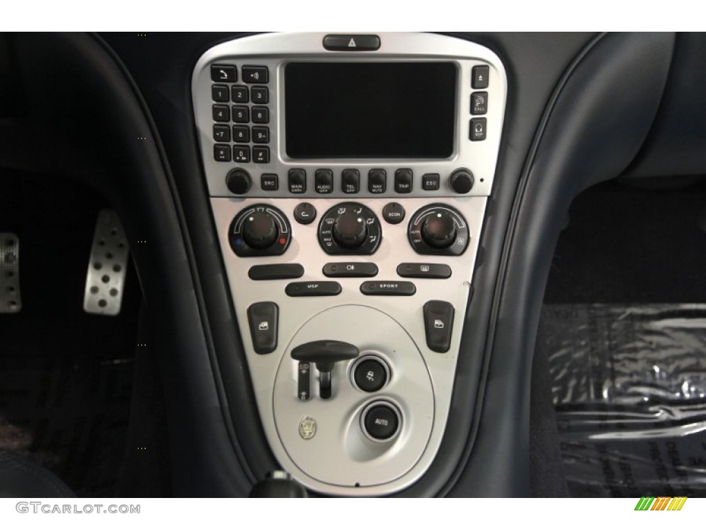 2005 Maserati Coupe Cambiocorsa Controls Photo #84350905