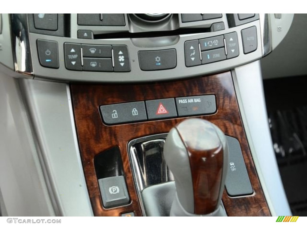 2010 Buick LaCrosse CXL Controls Photos
