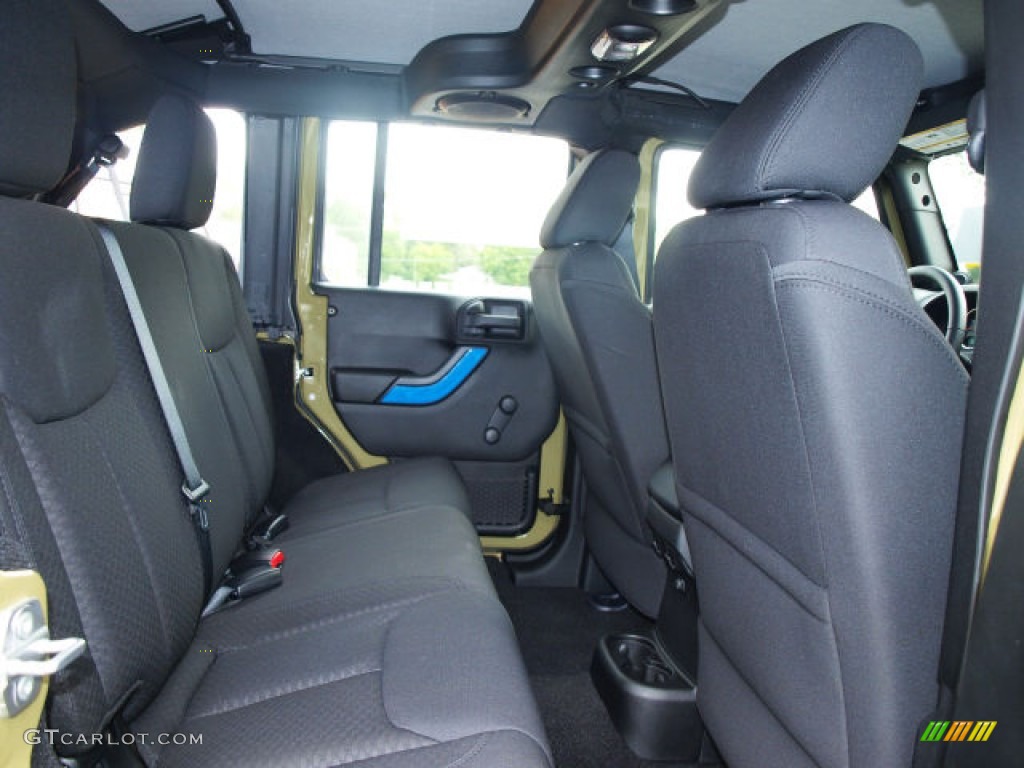 2013 Wrangler Unlimited Sport 4x4 - Commando Green / Black photo #4