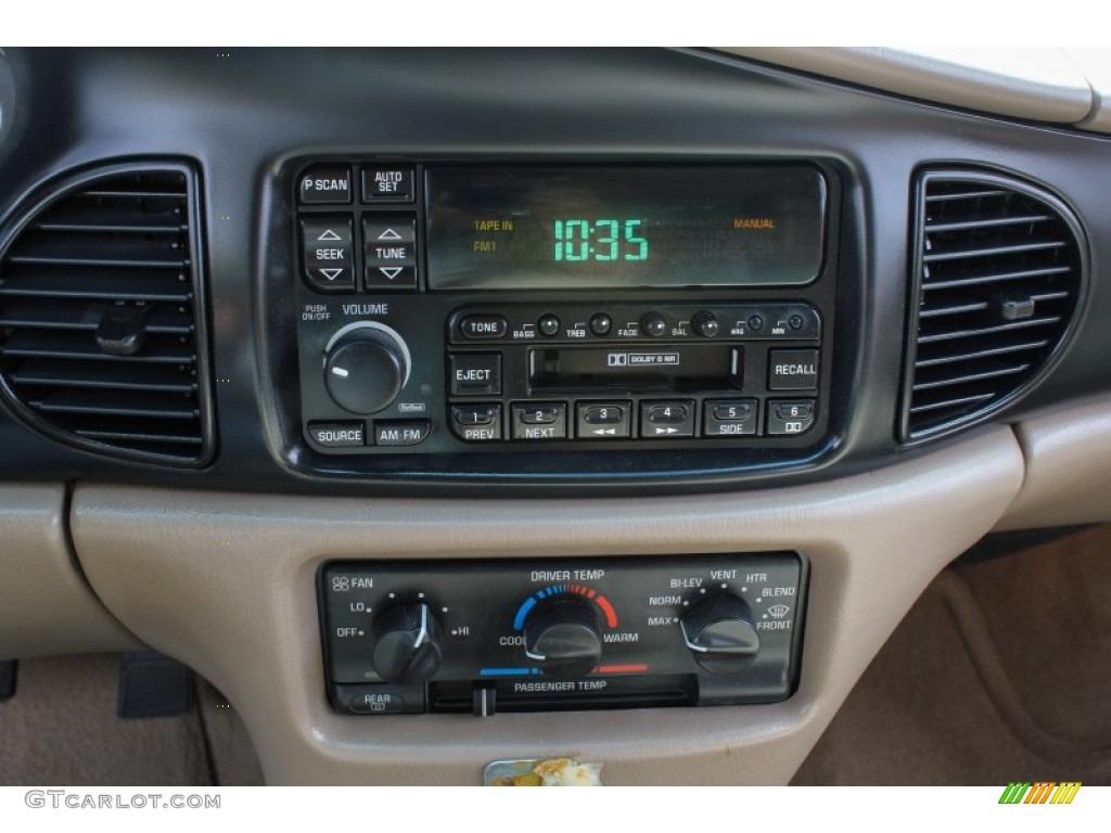 1998 Buick Regal LS Controls Photo #84356520