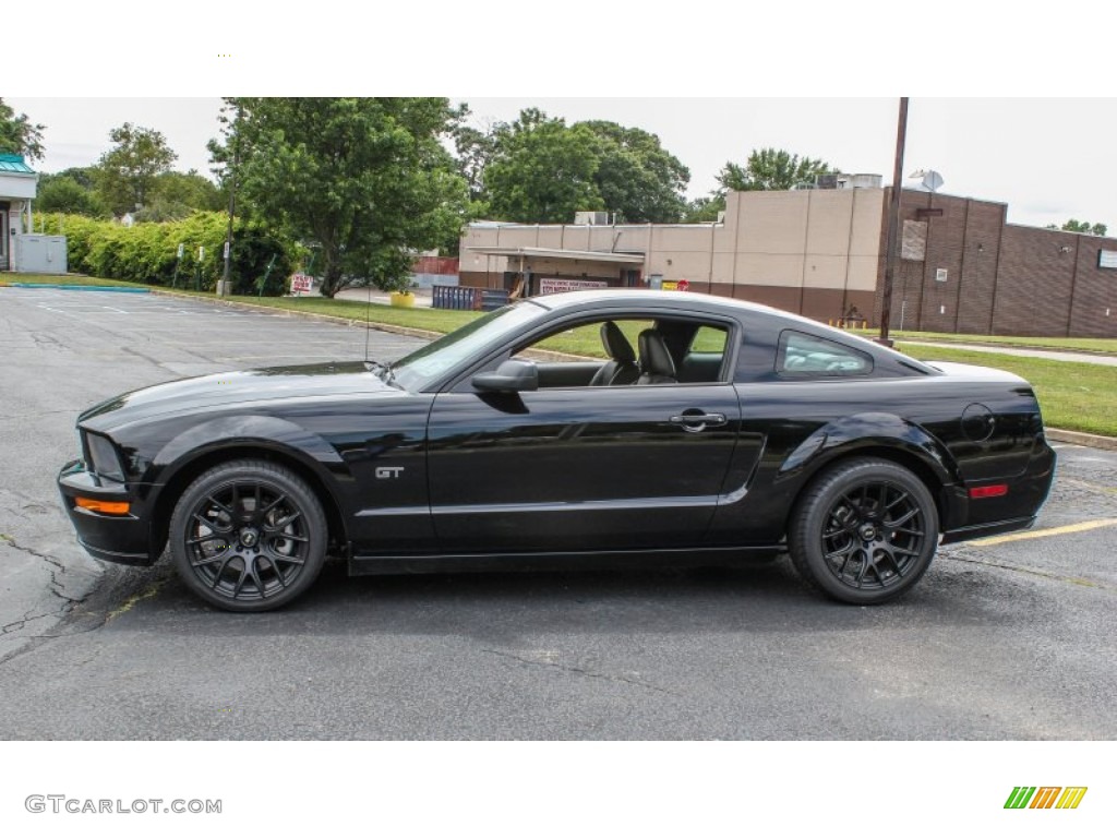 2005 Mustang GT Premium Coupe - Black / Dark Charcoal photo #3