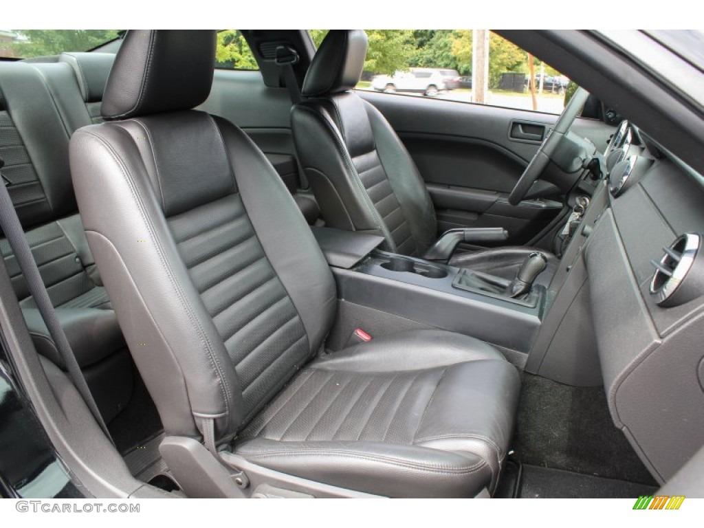 2005 Ford Mustang GT Premium Coupe Front Seat Photo #84356610