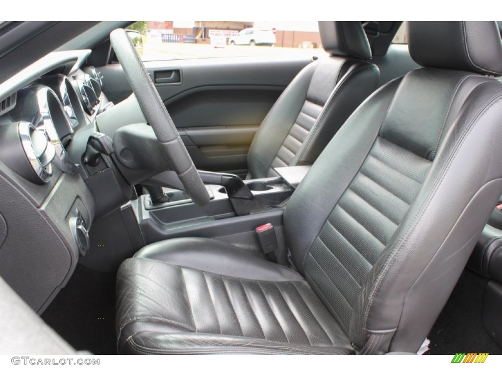2005 Ford Mustang GT Premium Coupe Front Seat Photo #84356623