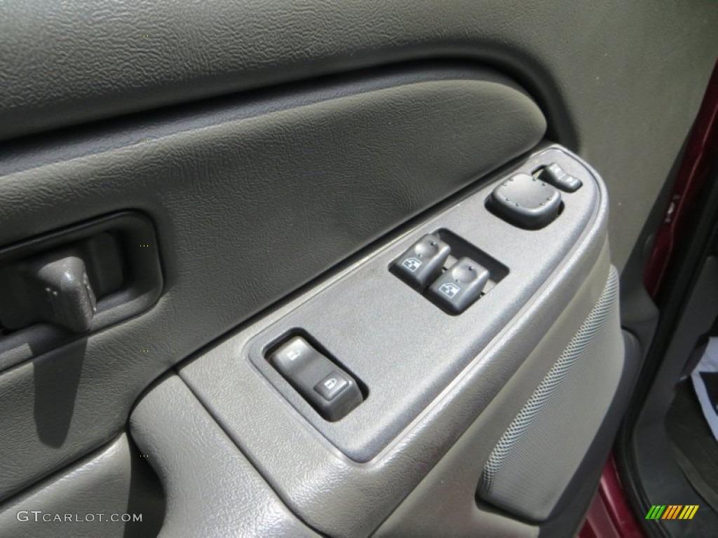 2005 Silverado 1500 LS Extended Cab - Sport Red Metallic / Dark Charcoal photo #31