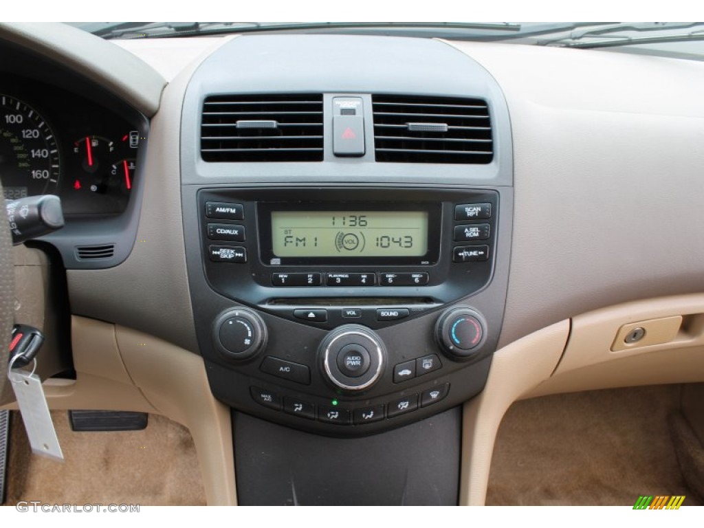 2004 Honda Accord LX Sedan Controls Photo #84356853