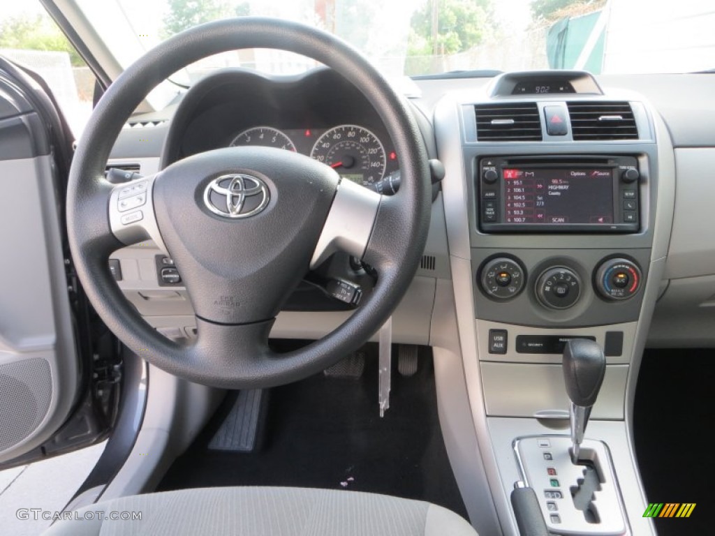 2013 Corolla LE - Magnetic Gray Metallic / Ash photo #32