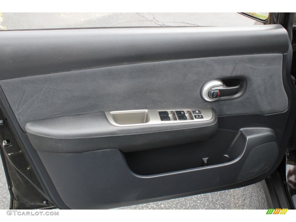 2012 Nissan Versa 1.8 S Hatchback Charcoal Door Panel Photo #84357402