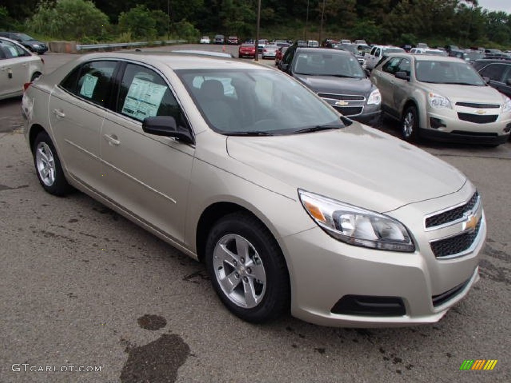 2013 Malibu LS - Champagne Silver Metallic / Jet Black/Titanium photo #2
