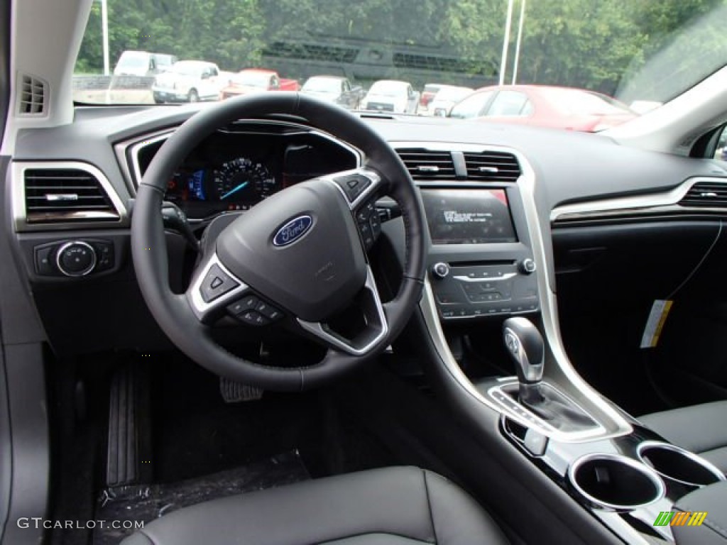2014 Ford Fusion Hybrid SE Charcoal Black Dashboard Photo #84364545