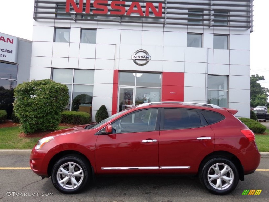 2011 Rogue SV AWD - Cayenne Red / Black photo #2
