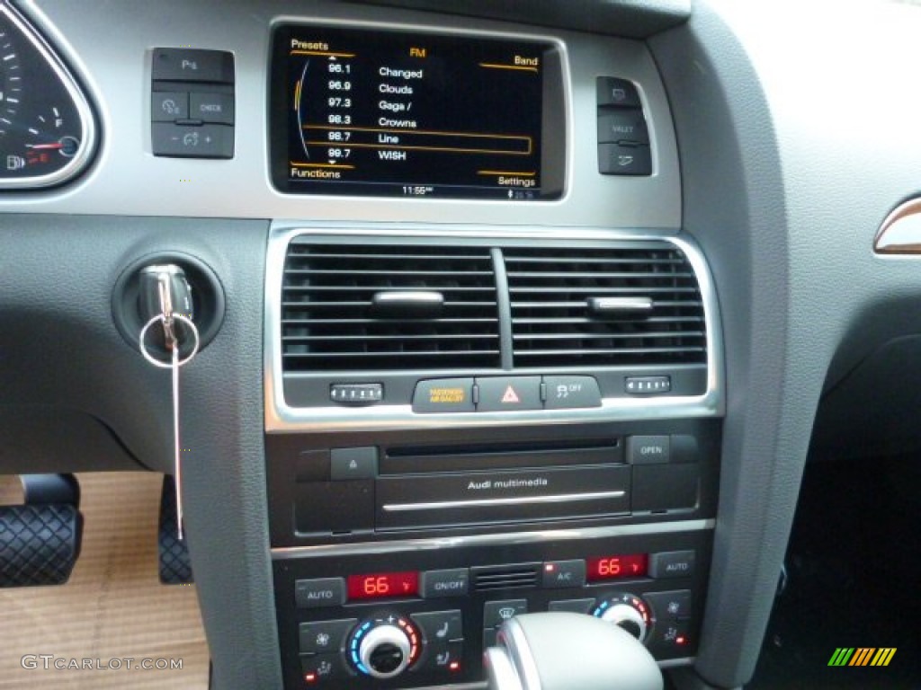 2014 Audi Q7 3.0 TFSI quattro Controls Photo #84371511