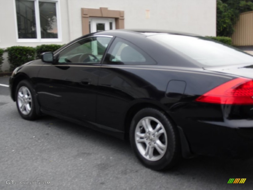 2006 Accord EX Coupe - Nighthawk Black Pearl / Gray photo #29