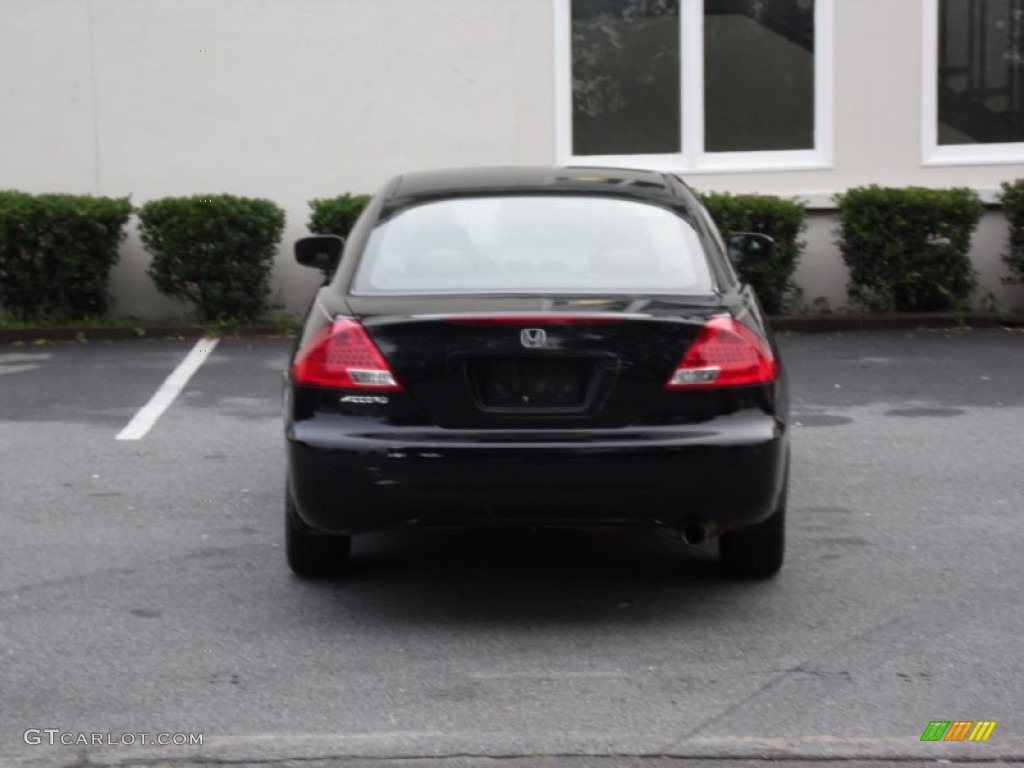2006 Accord EX Coupe - Nighthawk Black Pearl / Gray photo #31