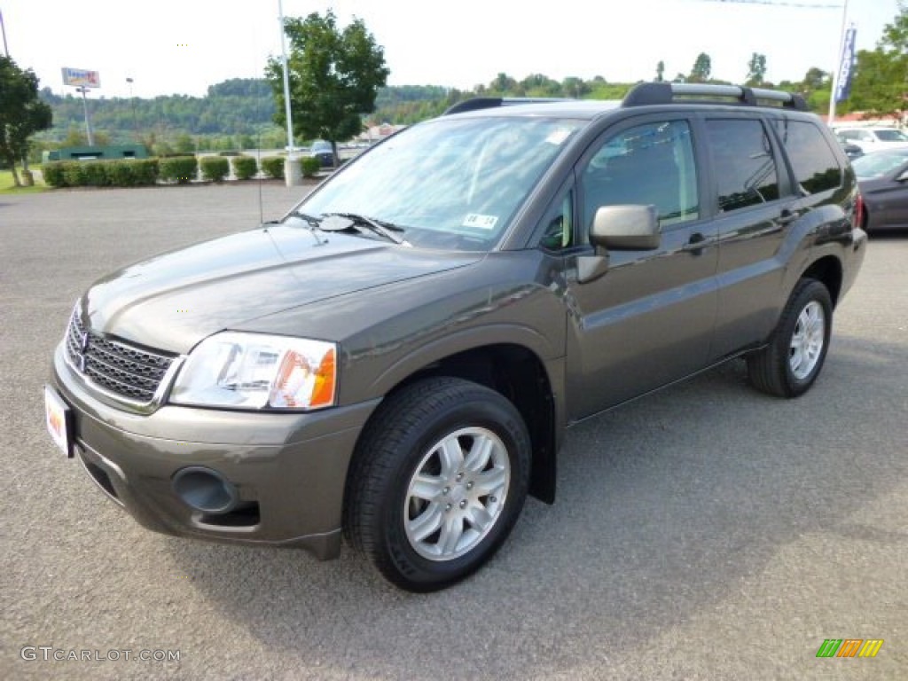 2011 Mitsubishi Endeavor LS Exterior Photos