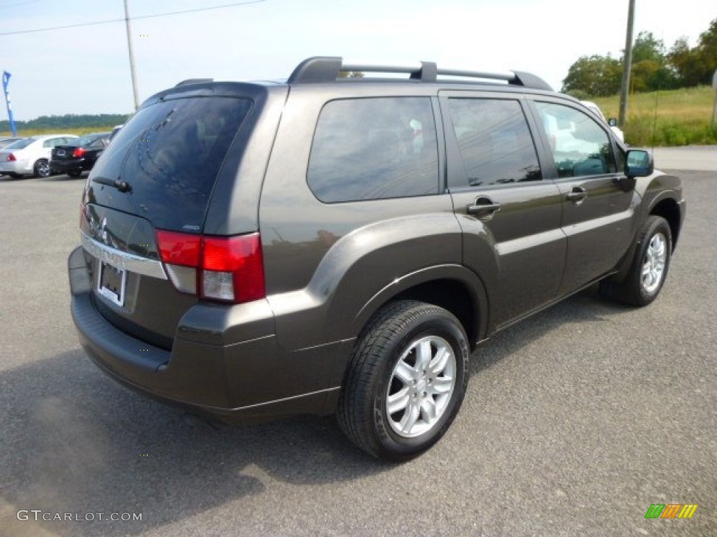 Carbon Pearl 2011 Mitsubishi Endeavor LS Exterior Photo #84381945