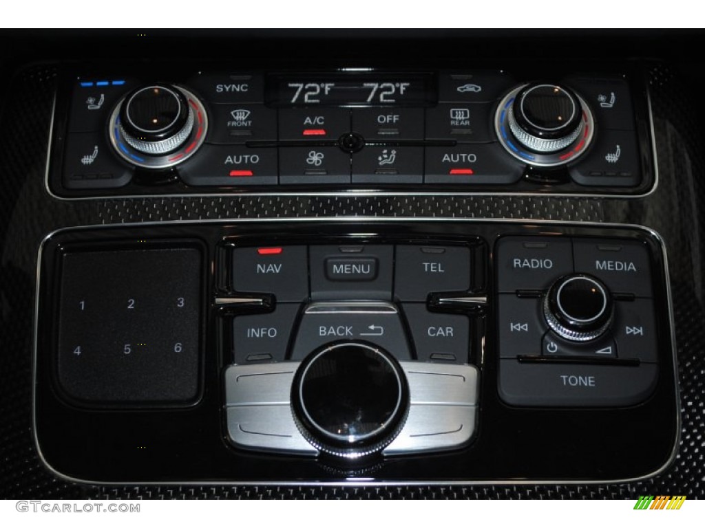 2014 Audi S8 quattro S Controls Photo #84383673