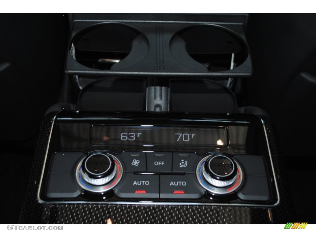 2014 Audi S8 quattro S Controls Photo #84383849