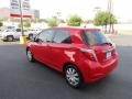 Absolutely Red - Yaris L 3 Door Photo No. 5