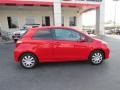 Absolutely Red - Yaris L 3 Door Photo No. 8