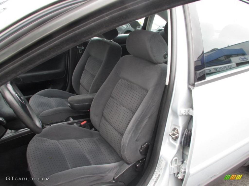 2000 Passat GLS 1.8T Sedan - Satin Silver Metallic / Black photo #7