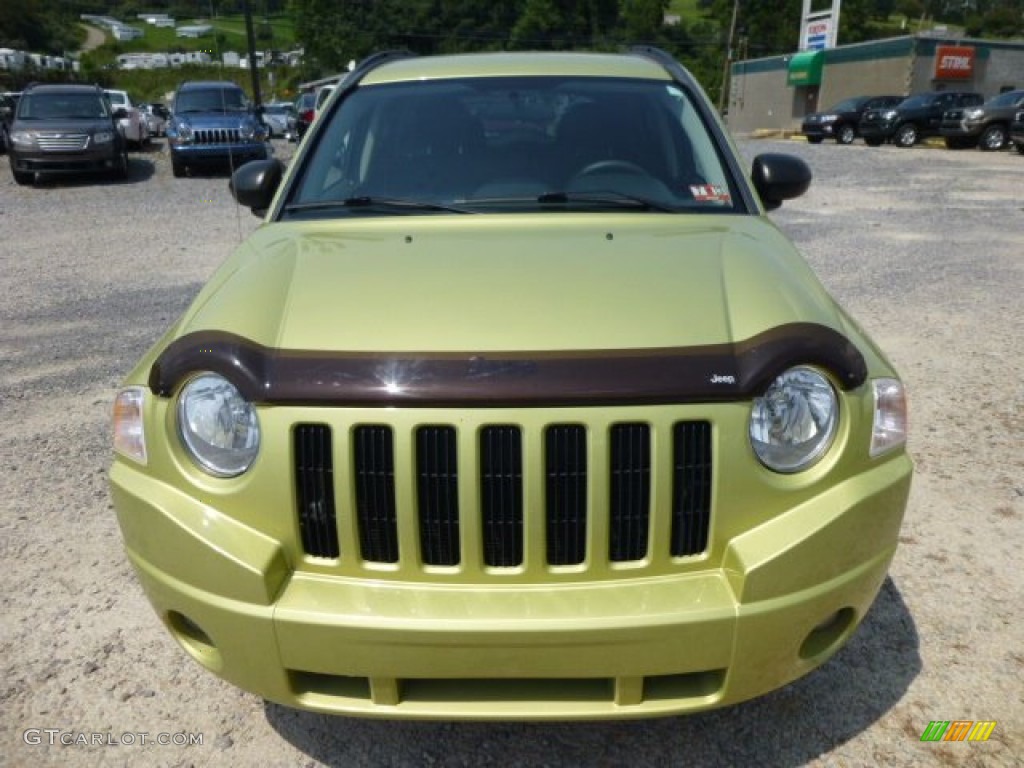 2010 Compass Sport - Optic Green Metallic / Dark Slate Gray photo #2