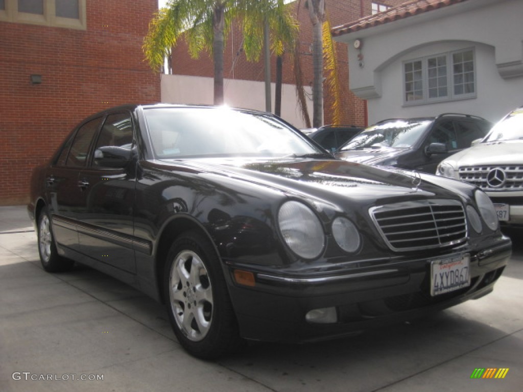 2002 E 320 Sedan - Black / Charcoal photo #1