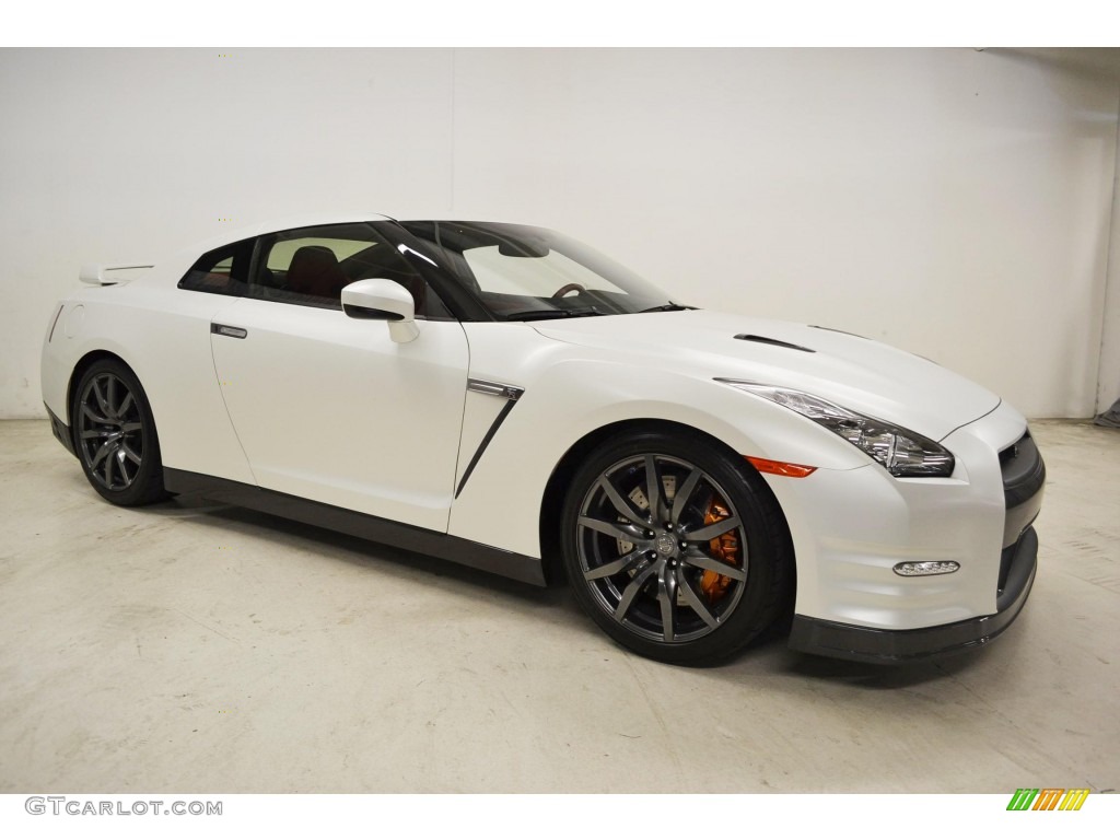 Pearl White 2014 Nissan GT-R Premium Exterior Photo #84393513