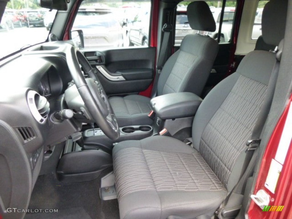 Black Interior 2012 Jeep Wrangler Unlimited Rubicon 4x4 Photo #84394197