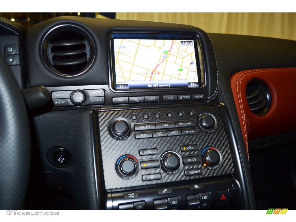 2014 Nissan GT-R Premium Controls Photo #84394715
