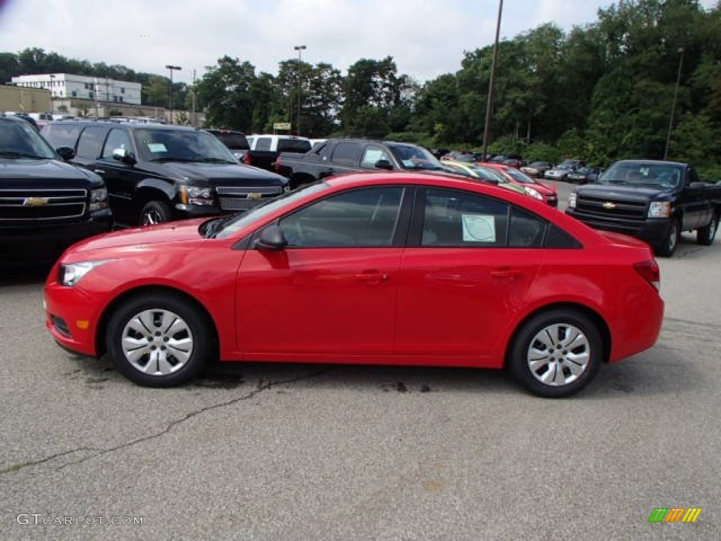 2014 Cruze LS - Red Hot / Jet Black/Medium Titanium photo #5