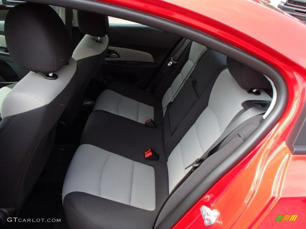 2014 Cruze LS - Red Hot / Jet Black/Medium Titanium photo #12