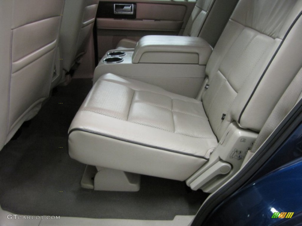2007 Lincoln Navigator Ultimate 4x4 Rear Seat Photo #84395460