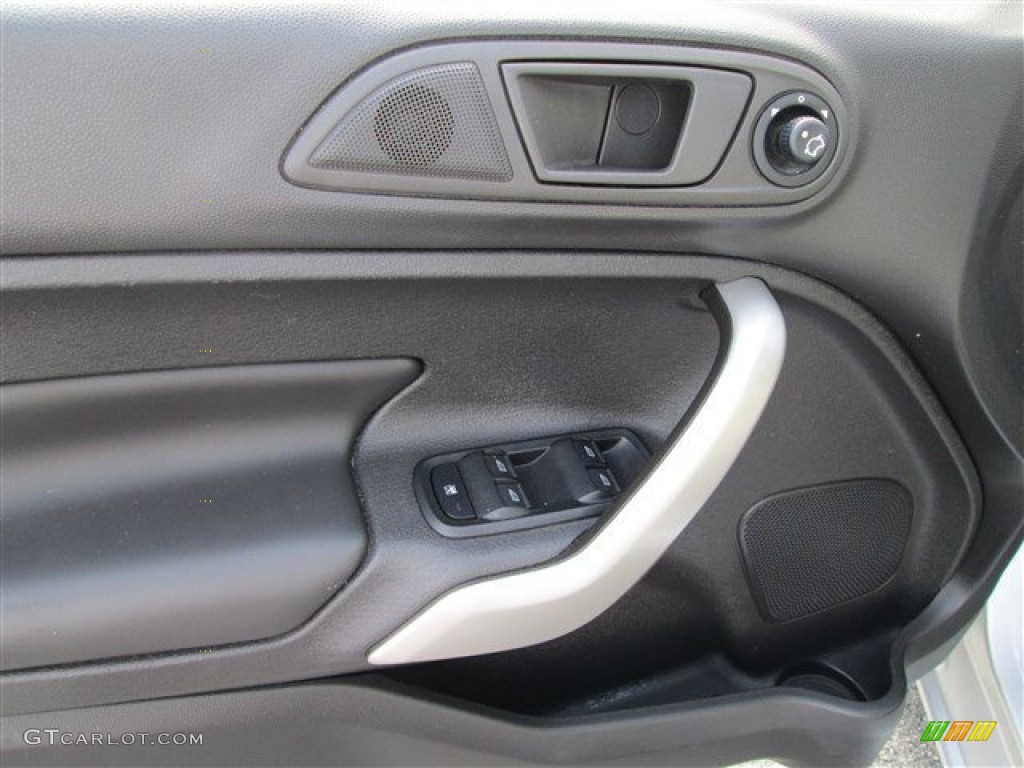 2011 Fiesta SES Hatchback - Ingot Silver Metallic / Cashmere/Charcoal Black Leather photo #12