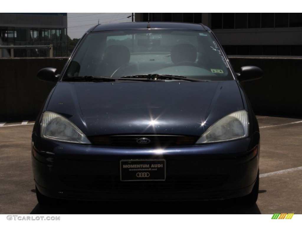 2002 Focus LX Sedan - Twilight Blue Metallic / Medium Graphite photo #2