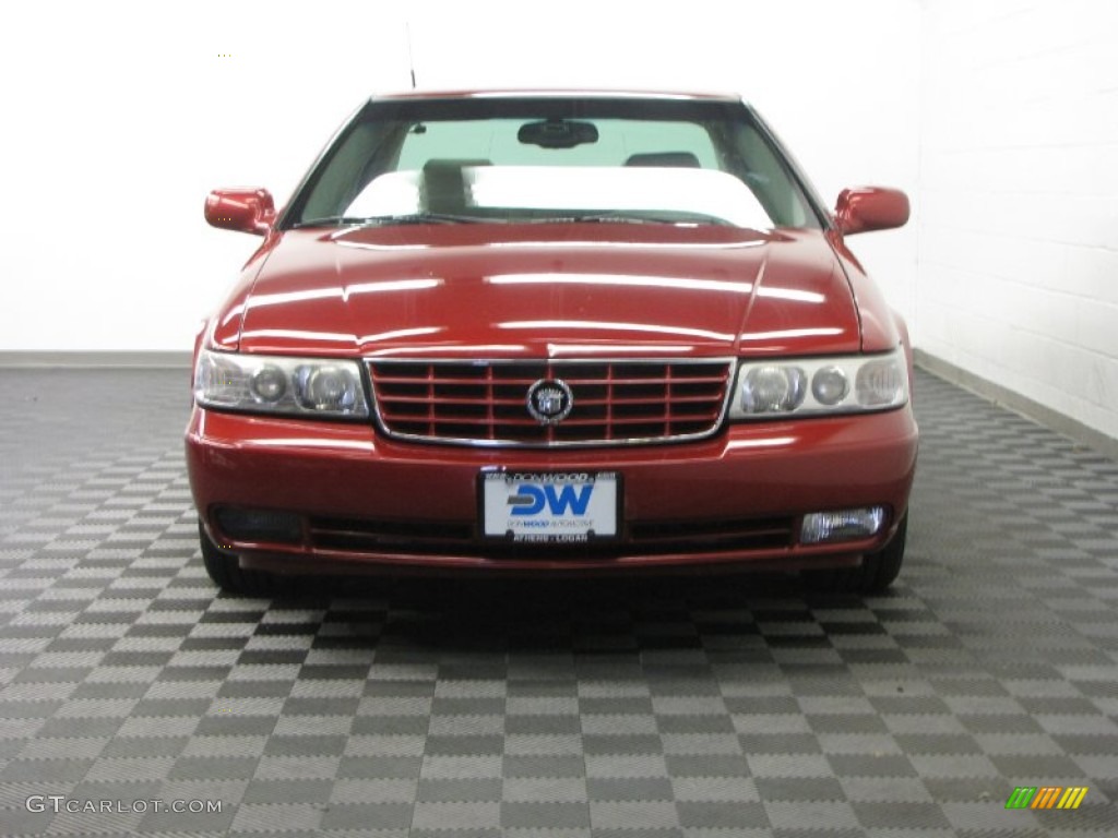 2001 Seville STS - Crimson Red / Oatmeal photo #2