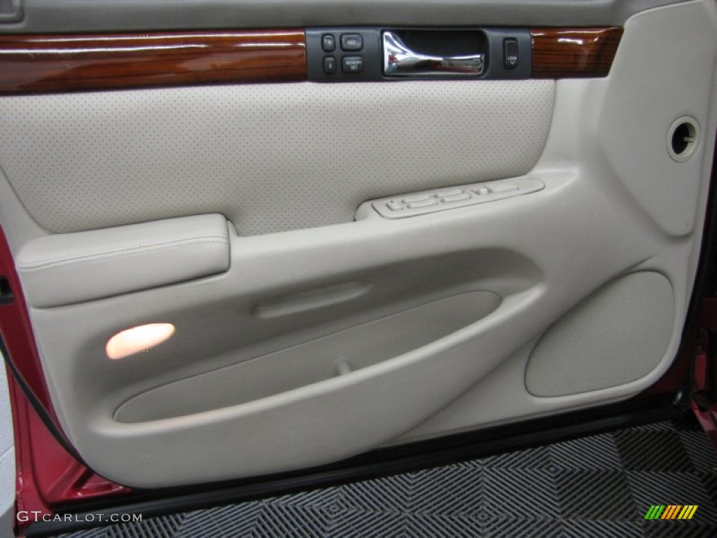 2001 Seville STS - Crimson Red / Oatmeal photo #10