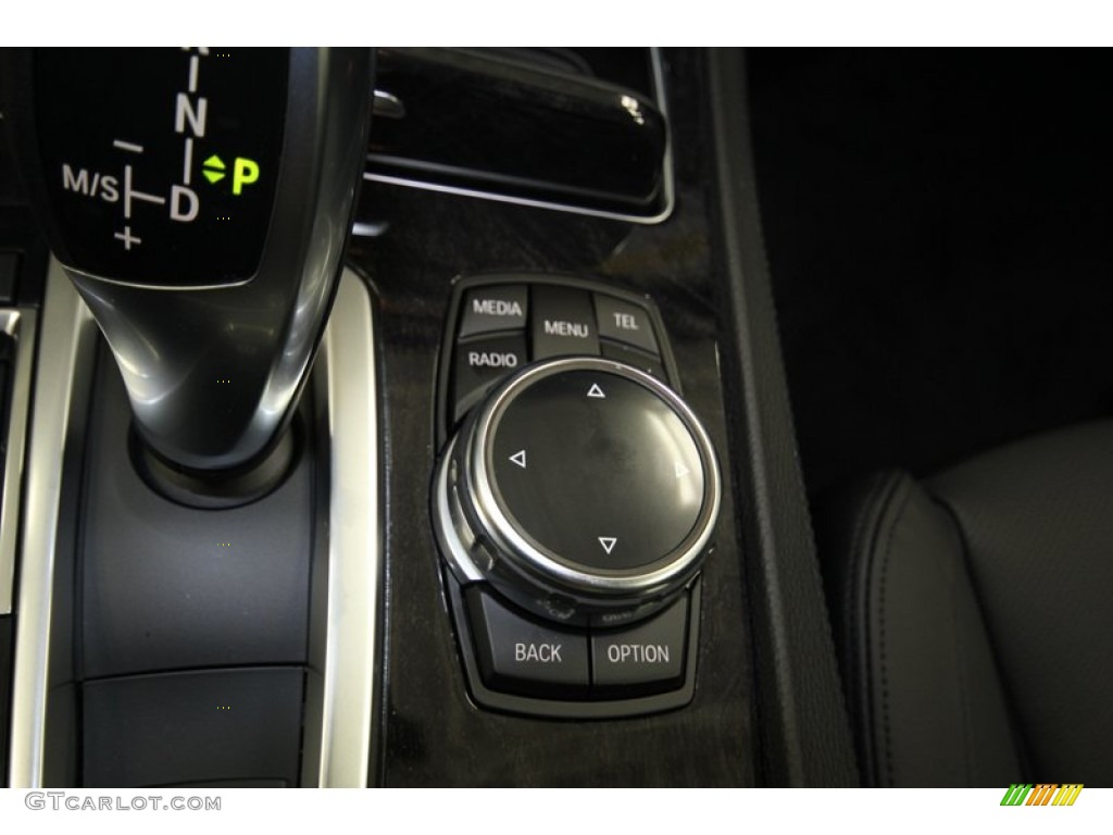 2014 BMW 7 Series 740Li Sedan Controls Photo #84402966