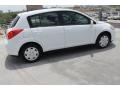 Fresh Powder - Versa 1.8 S Hatchback Photo No. 11