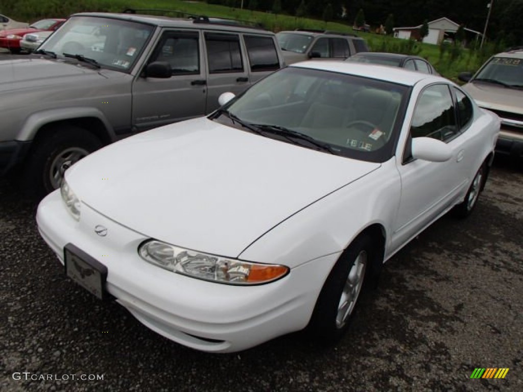 1999 Alero GL Coupe - Arctic White / Neutral photo #3