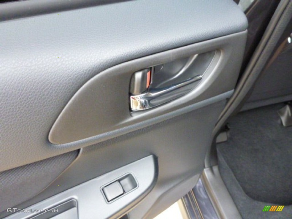 2013 XV Crosstrek 2.0 Premium - Dark Gray Metallic / Black photo #13