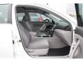 Super White - Camry SE Photo No. 8