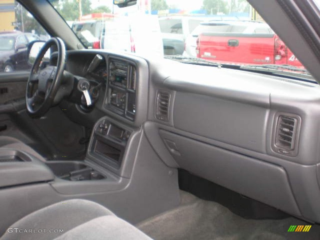 2003 Silverado 1500 LS Extended Cab 4x4 - Black / Dark Charcoal photo #3